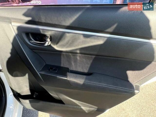 Белый Тойота Королла, объемом двигателя 1.6 л и пробегом 197 тыс. км за 11999 $, фото 52 на Automoto.ua