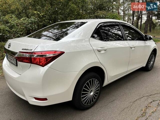 Білий Тойота Королла, об'ємом двигуна 1.6 л та пробігом 220 тис. км за 9777 $, фото 1 на Automoto.ua