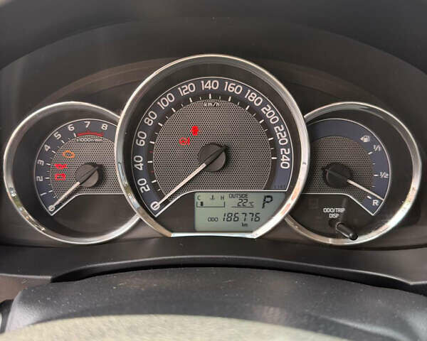 Белый Тойота Королла, объемом двигателя 1.6 л и пробегом 190 тыс. км за 12500 $, фото 18 на Automoto.ua