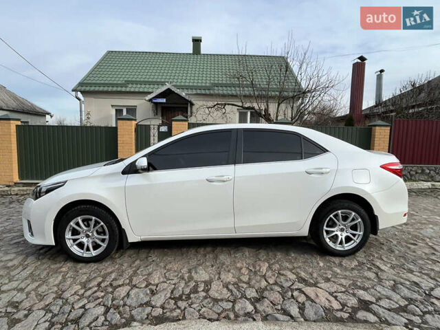 Белый Тойота Королла, объемом двигателя 1.6 л и пробегом 142 тыс. км за 12000 $, фото 3 на Automoto.ua