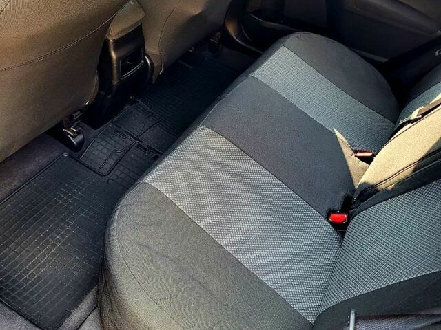 Білий Тойота Королла, об'ємом двигуна 1.3 л та пробігом 127 тис. км за 7500 $, фото 3 на Automoto.ua