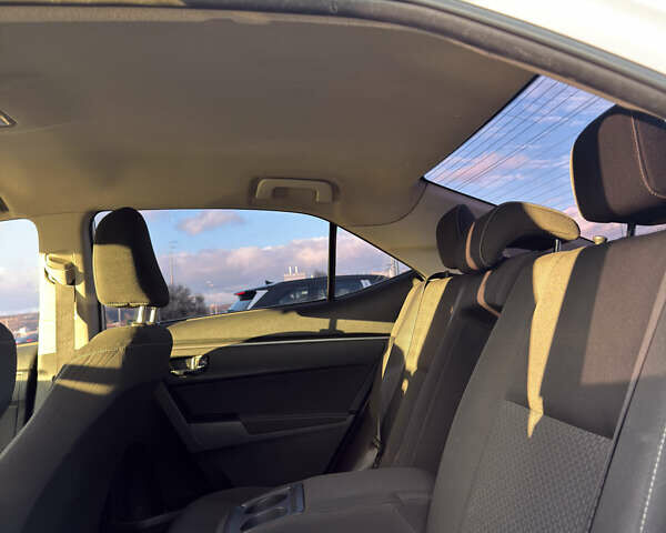 Белый Тойота Королла, объемом двигателя 1.6 л и пробегом 183 тыс. км за 9890 $, фото 21 на Automoto.ua