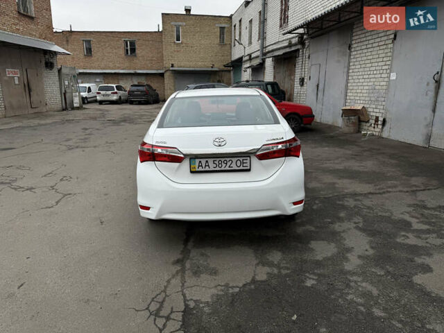 Белый Тойота Королла, объемом двигателя 1.6 л и пробегом 162 тыс. км за 11200 $, фото 4 на Automoto.ua