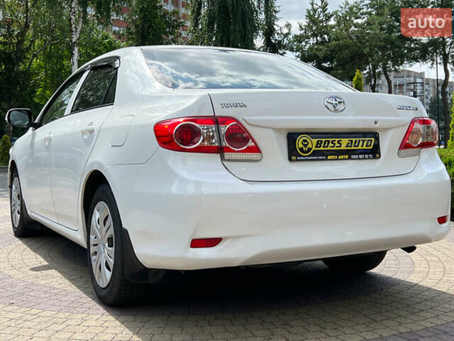 Белый Тойота Королла, объемом двигателя 1.4 л и пробегом 178 тыс. км за 8999 $, фото 4 на Automoto.ua