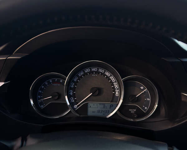 Белый Тойота Королла, объемом двигателя 1.6 л и пробегом 183 тыс. км за 9890 $, фото 11 на Automoto.ua