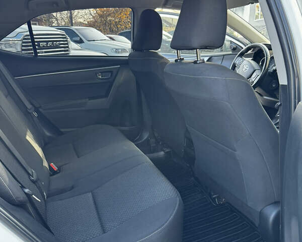 Белый Тойота Королла, объемом двигателя 1.6 л и пробегом 220 тыс. км за 10499 $, фото 12 на Automoto.ua