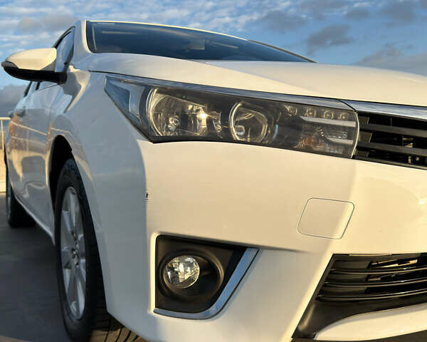 Белый Тойота Королла, объемом двигателя 1.6 л и пробегом 183 тыс. км за 9890 $, фото 8 на Automoto.ua