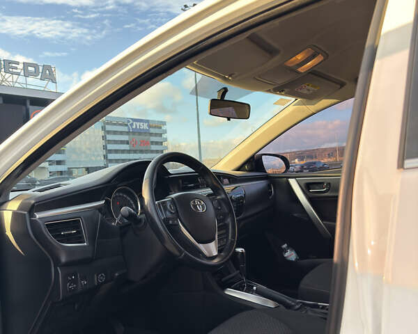 Белый Тойота Королла, объемом двигателя 1.6 л и пробегом 183 тыс. км за 9890 $, фото 18 на Automoto.ua