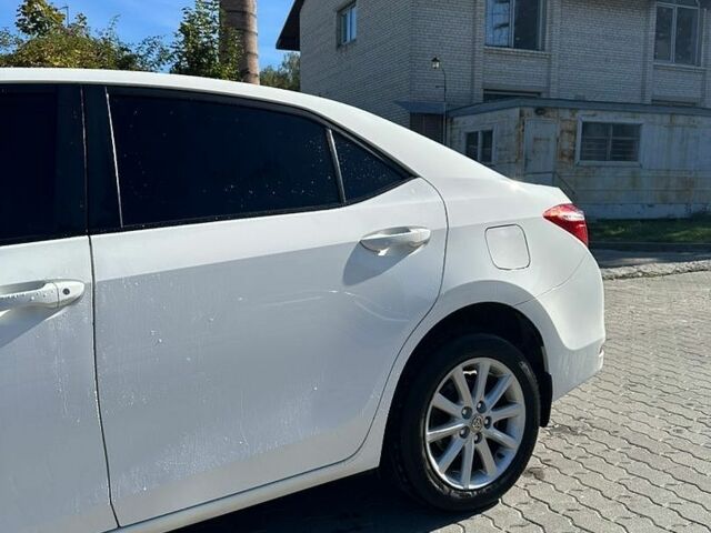 Белый Тойота Королла, объемом двигателя 1.3 л и пробегом 121 тыс. км за 9800 $, фото 7 на Automoto.ua