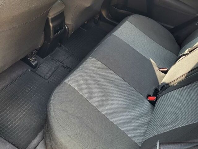 Белый Тойота Королла, объемом двигателя 1.3 л и пробегом 127 тыс. км за 7500 $, фото 5 на Automoto.ua