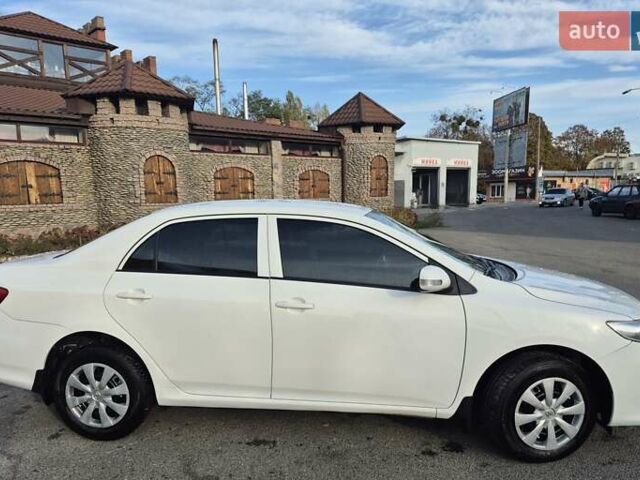 Белый Тойота Королла, объемом двигателя 0 л и пробегом 145 тыс. км за 7300 $, фото 3 на Automoto.ua