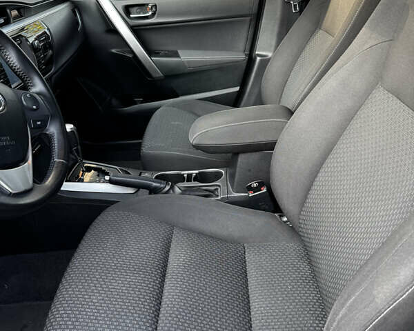 Белый Тойота Королла, объемом двигателя 1.6 л и пробегом 220 тыс. км за 10499 $, фото 17 на Automoto.ua