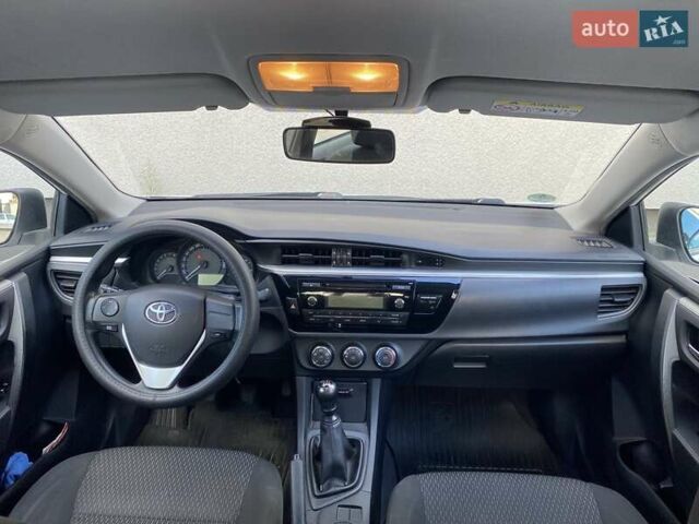 Белый Тойота Королла, объемом двигателя 1.33 л и пробегом 147 тыс. км за 11800 $, фото 4 на Automoto.ua