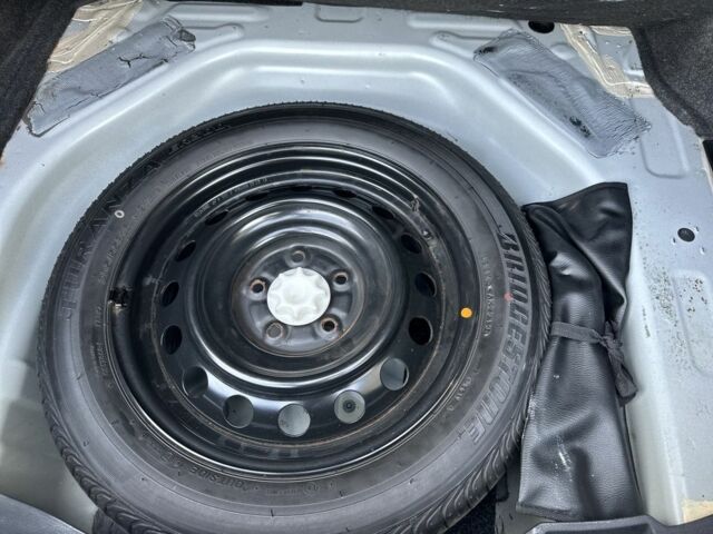 Білий Тойота Королла, об'ємом двигуна 1.6 л та пробігом 158 тис. км за 13800 $, фото 15 на Automoto.ua