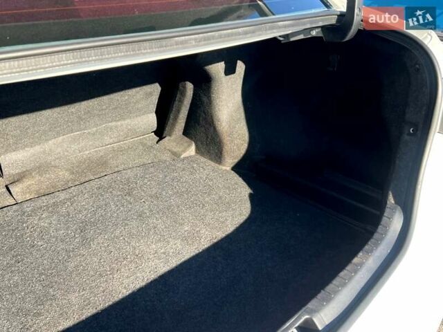 Белый Тойота Королла, объемом двигателя 1.6 л и пробегом 197 тыс. км за 11999 $, фото 49 на Automoto.ua