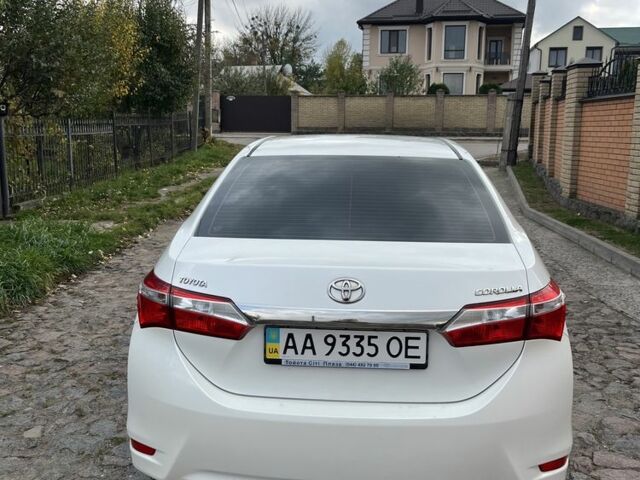 Белый Тойота Королла, объемом двигателя 1.6 л и пробегом 142 тыс. км за 12200 $, фото 3 на Automoto.ua