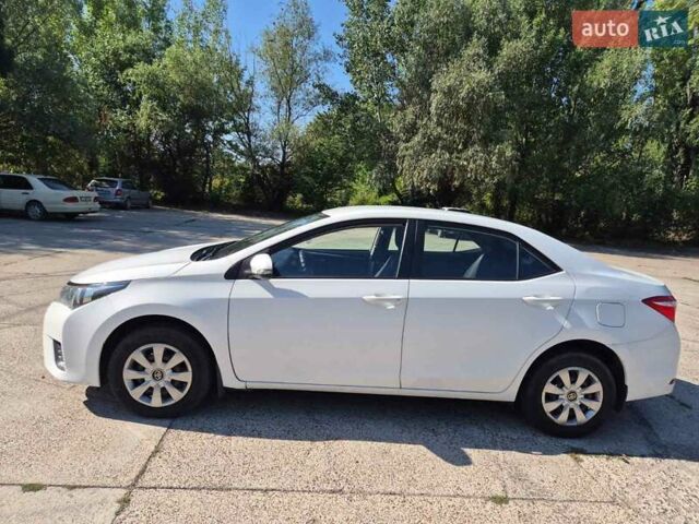 Белый Тойота Королла, объемом двигателя 1.6 л и пробегом 233 тыс. км за 9900 $, фото 6 на Automoto.ua