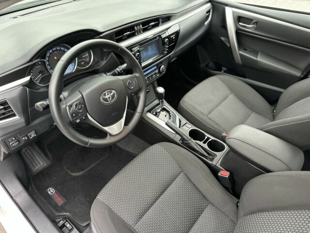 Белый Тойота Королла, объемом двигателя 1.6 л и пробегом 170 тыс. км за 10300 $, фото 4 на Automoto.ua