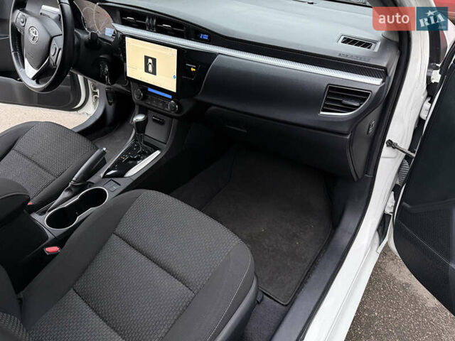 Белый Тойота Королла, объемом двигателя 1.6 л и пробегом 162 тыс. км за 11200 $, фото 9 на Automoto.ua