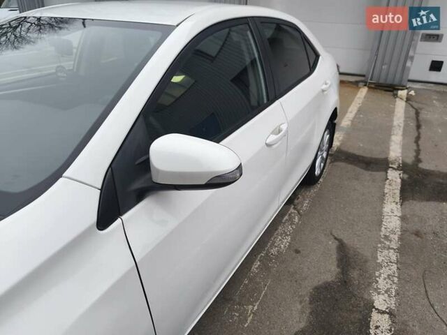 Белый Тойота Королла, объемом двигателя 1.33 л и пробегом 95 тыс. км за 10300 $, фото 5 на Automoto.ua