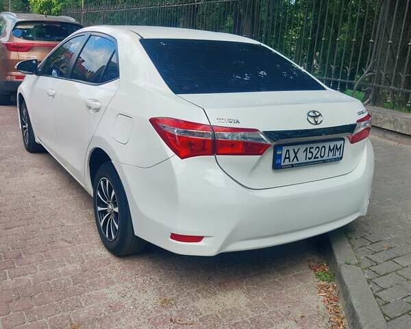 Белый Тойота Королла, объемом двигателя 1.33 л и пробегом 161 тыс. км за 9800 $, фото 6 на Automoto.ua