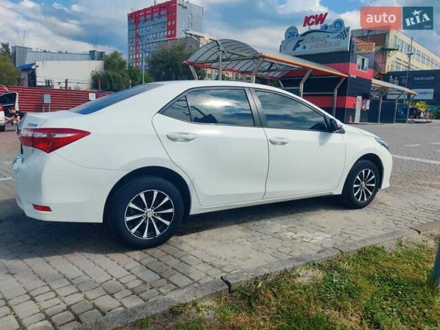 Белый Тойота Королла, объемом двигателя 1.33 л и пробегом 161 тыс. км за 9800 $, фото 5 на Automoto.ua