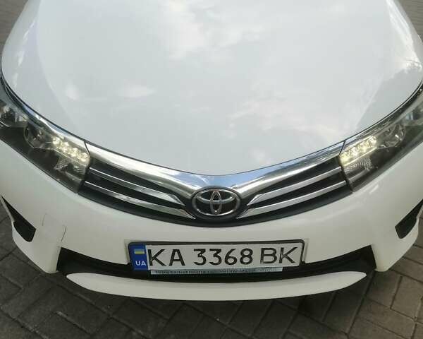 Белый Тойота Королла, объемом двигателя 1.4 л и пробегом 215 тыс. км за 9300 $, фото 1 на Automoto.ua