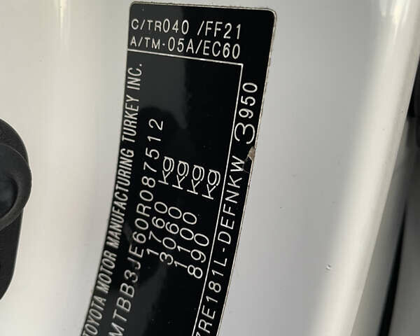 Белый Тойота Королла, объемом двигателя 1.6 л и пробегом 227 тыс. км за 10300 $, фото 29 на Automoto.ua