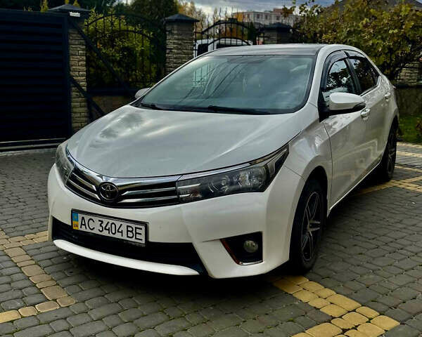 Білий Тойота Королла, об'ємом двигуна 1.6 л та пробігом 120 тис. км за 12500 $, фото 1 на Automoto.ua