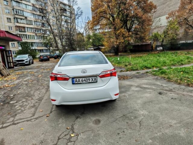 Білий Тойота Королла, об'ємом двигуна 1.6 л та пробігом 227 тис. км за 8900 $, фото 2 на Automoto.ua