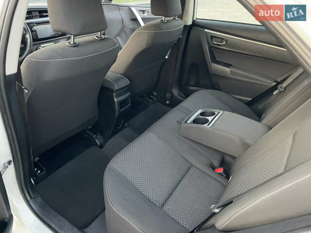 Белый Тойота Королла, объемом двигателя 1.6 л и пробегом 227 тыс. км за 10300 $, фото 16 на Automoto.ua