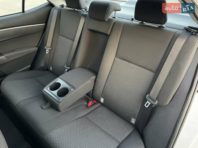 Белый Тойота Королла, объемом двигателя 1.6 л и пробегом 227 тыс. км за 10300 $, фото 17 на Automoto.ua