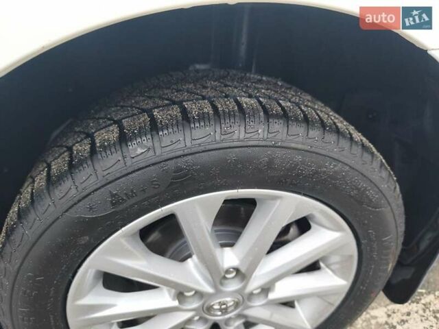 Белый Тойота Королла, объемом двигателя 1.33 л и пробегом 95 тыс. км за 10300 $, фото 8 на Automoto.ua