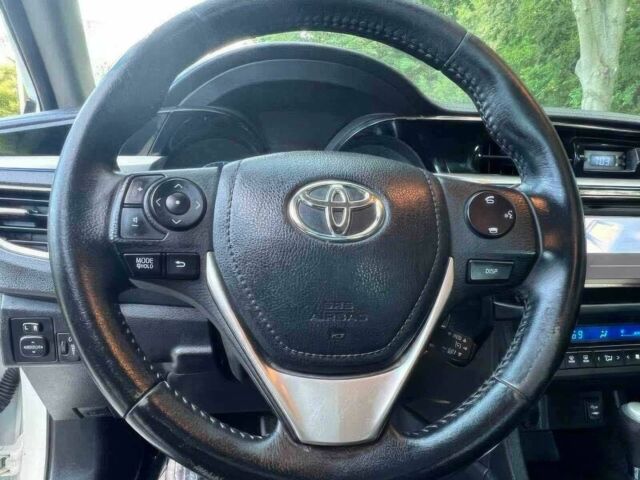 Белый Тойота Королла, объемом двигателя 1.8 л и пробегом 90 тыс. км за 1800 $, фото 11 на Automoto.ua