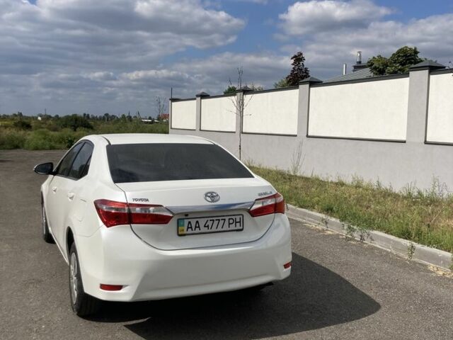 Белый Тойота Королла, объемом двигателя 1.6 л и пробегом 77 тыс. км за 11000 $, фото 4 на Automoto.ua