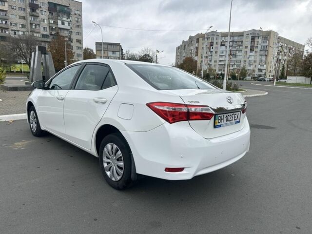 Белый Тойота Королла, объемом двигателя 1.6 л и пробегом 145 тыс. км за 12500 $, фото 5 на Automoto.ua