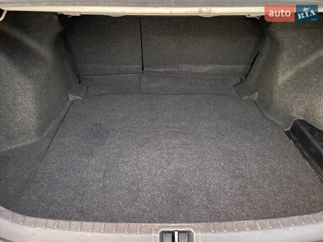 Белый Тойота Королла, объемом двигателя 1.6 л и пробегом 227 тыс. км за 10300 $, фото 42 на Automoto.ua