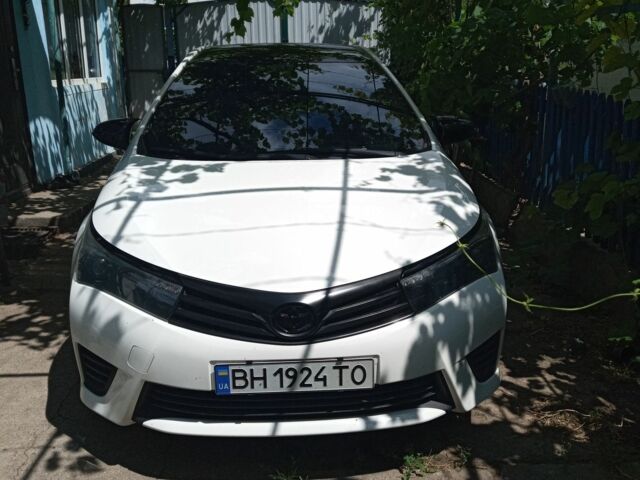 Белый Тойота Королла, объемом двигателя 1.3 л и пробегом 102 тыс. км за 9700 $, фото 4 на Automoto.ua