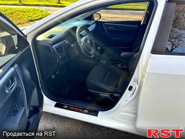 Белый Тойота Королла, объемом двигателя 1.3 л и пробегом 195 тыс. км за 8900 $, фото 9 на Automoto.ua