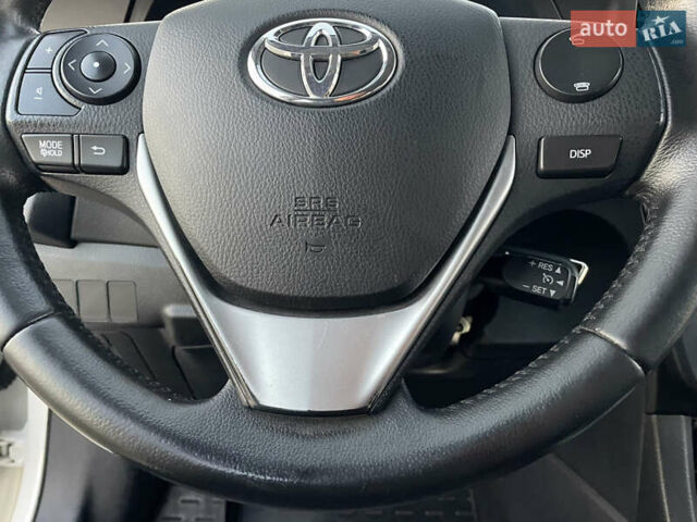 Белый Тойота Королла, объемом двигателя 1.6 л и пробегом 227 тыс. км за 10300 $, фото 23 на Automoto.ua