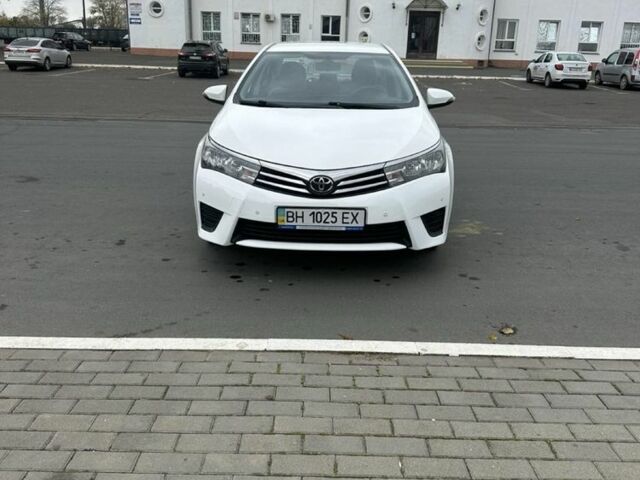 Белый Тойота Королла, объемом двигателя 1.6 л и пробегом 145 тыс. км за 12500 $, фото 1 на Automoto.ua