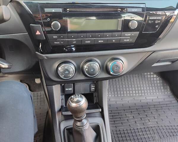 Белый Тойота Королла, объемом двигателя 1.3 л и пробегом 77 тыс. км за 10999 $, фото 13 на Automoto.ua