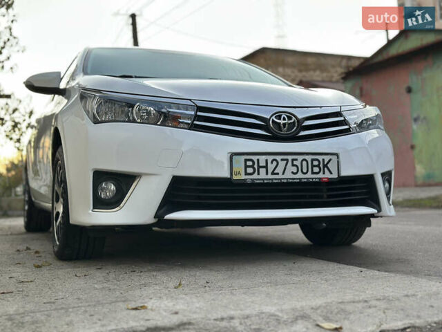 Тойота Королла 2015 в Одессе на Automoto.ua Белый Тойота Королла, объемом двигателя 1.6 л и пробегом 94 тыс. км за 14500 $, фото 30 на Automoto.ua
