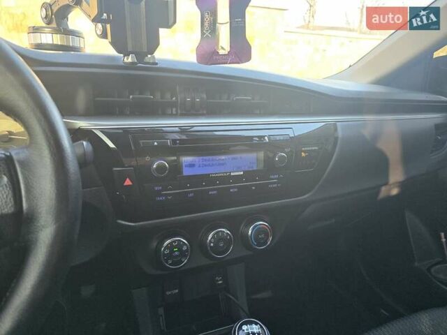 Белый Тойота Королла, объемом двигателя 1.3 л и пробегом 157 тыс. км за 8600 $, фото 12 на Automoto.ua