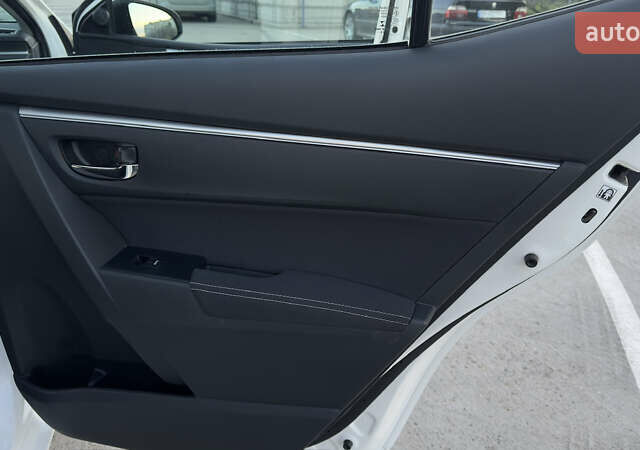 Белый Тойота Королла, объемом двигателя 1.6 л и пробегом 94 тыс. км за 14500 $, фото 50 на Automoto.ua