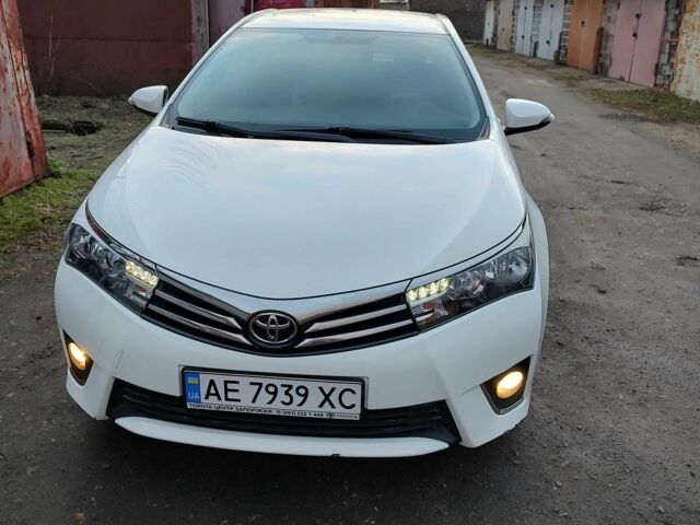Білий Тойота Королла, об'ємом двигуна 1.6 л та пробігом 130 тис. км за 13800 $, фото 14 на Automoto.ua