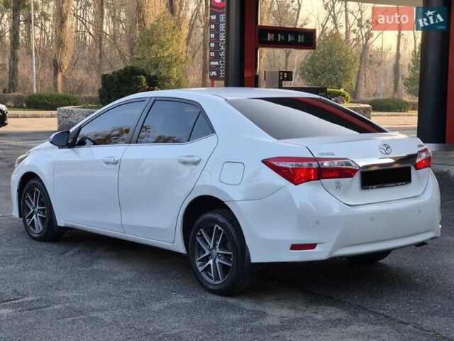 Білий Тойота Королла, об'ємом двигуна 1.6 л та пробігом 122 тис. км за 12000 $, фото 5 на Automoto.ua