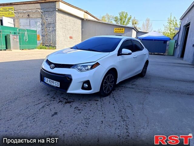 Білий Тойота Королла, об'ємом двигуна 1.8 л та пробігом 300 тис. км за 8900 $, фото 5 на Automoto.ua