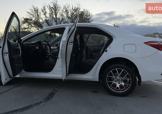 Белый Тойота Королла, объемом двигателя 1.6 л и пробегом 94 тыс. км за 14500 $, фото 54 на Automoto.ua