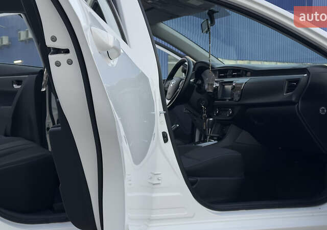 Белый Тойота Королла, объемом двигателя 1.6 л и пробегом 94 тыс. км за 14500 $, фото 57 на Automoto.ua